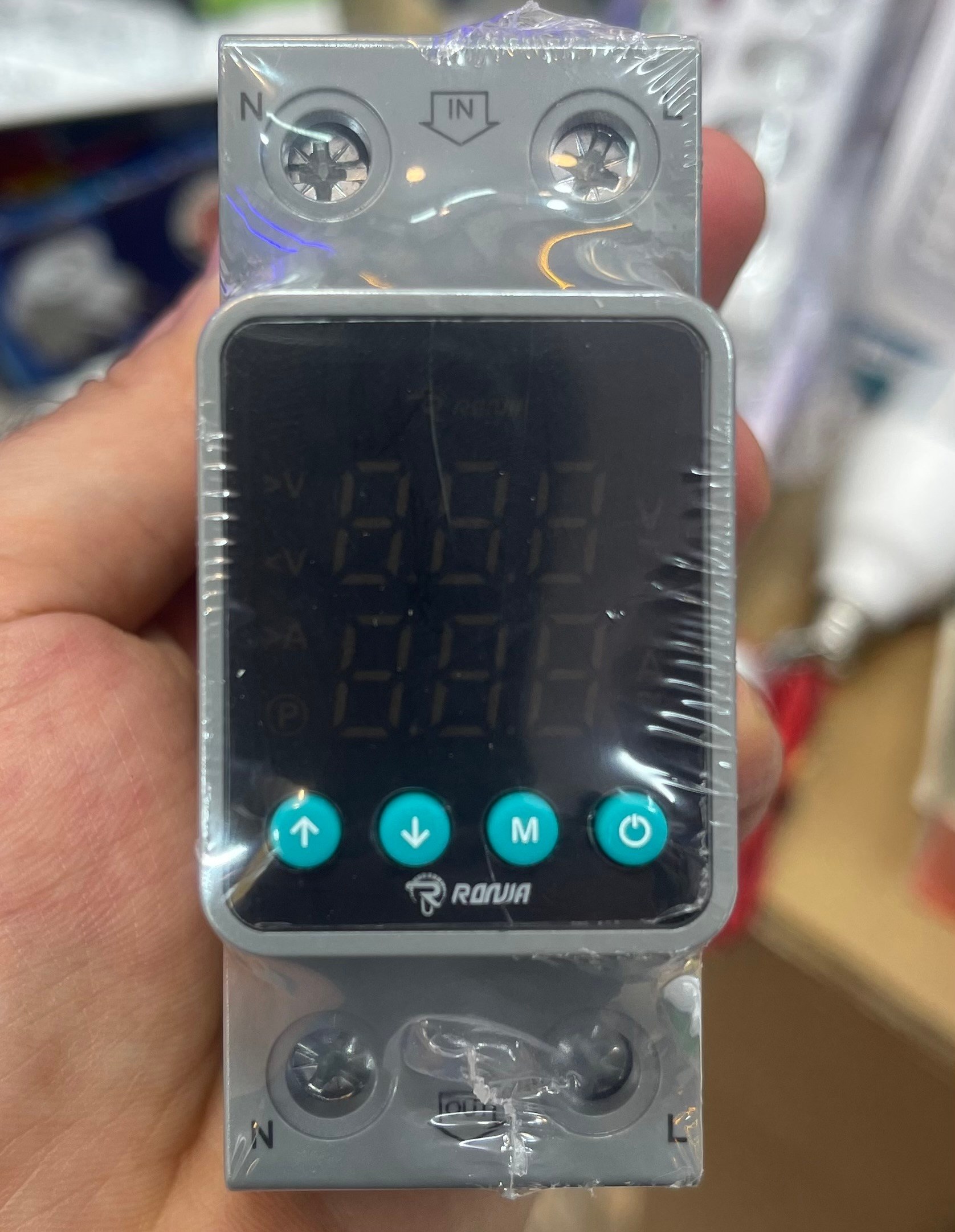 محافظ ولتاژ و جریان رونیا مدل VAP-006